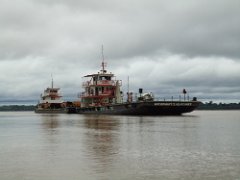 Chata fluvial en el Río Amazonas - Loreto 2016